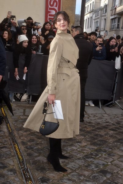 Дева Кассель