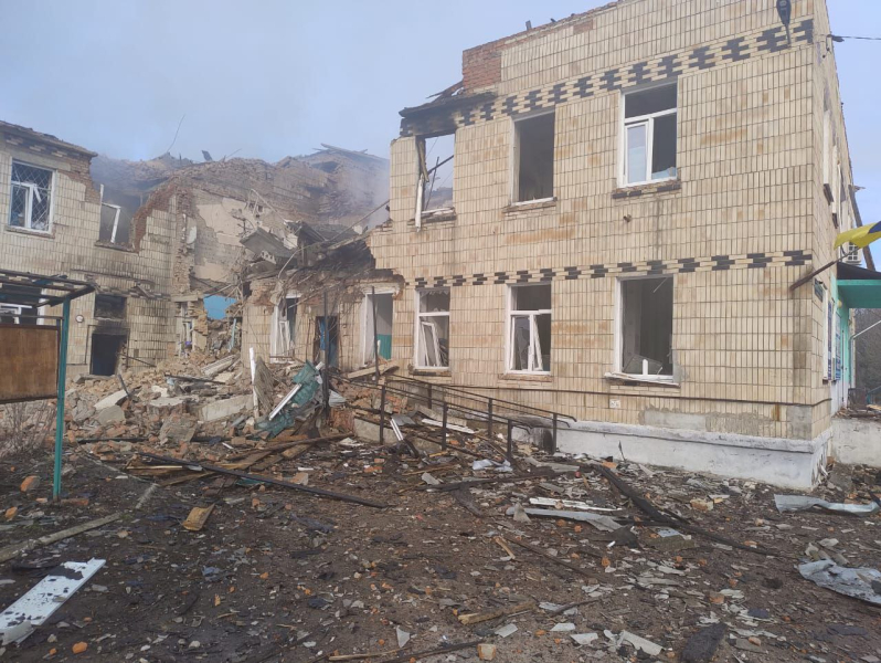 обстріл лікарня, влучення ракети