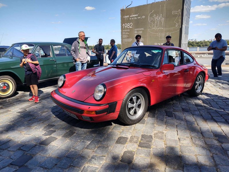 Porsche 911