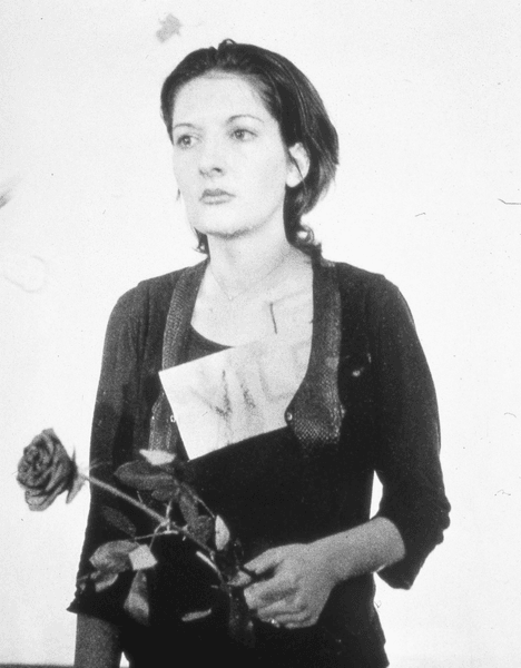 Що стало з художницею після того, як вона дозволила глядачам робити з собою все, що завгодно