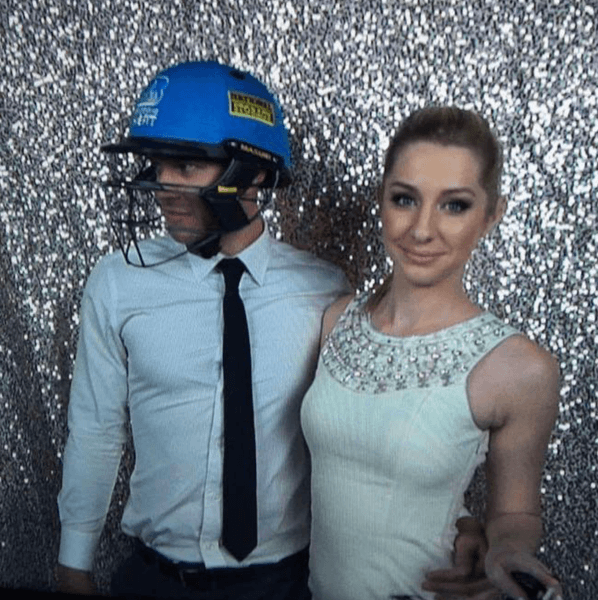 Ешлі Конвелл з чоловіком