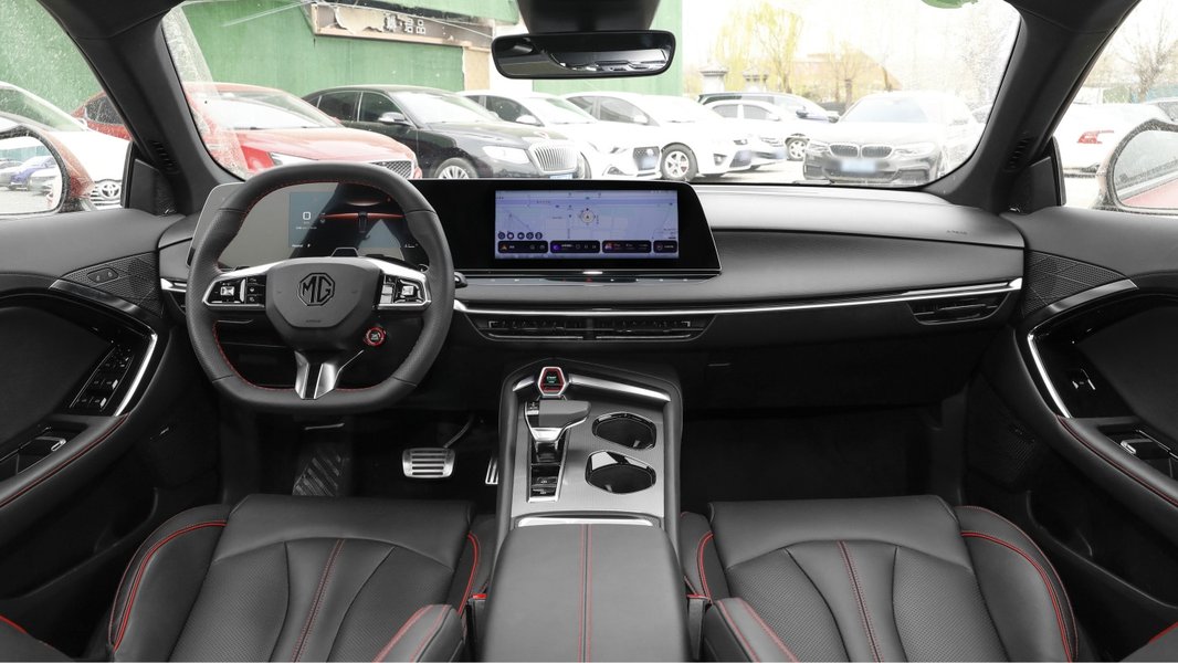 Интерьер MG7