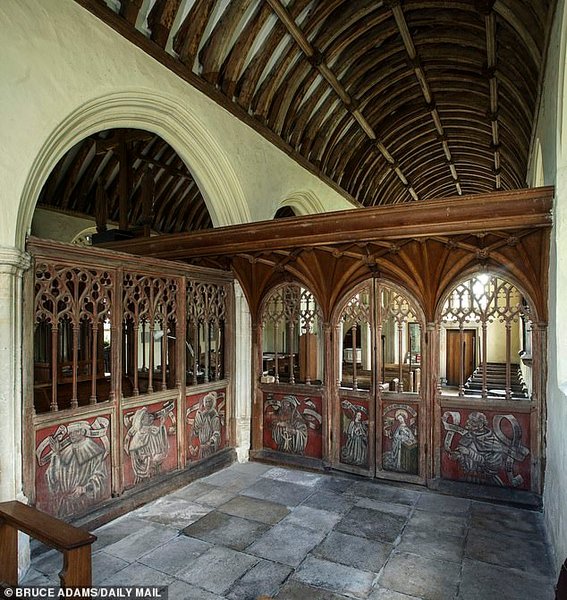 церковь, великобритания, кэмерон ньюхем, церковные артефакты