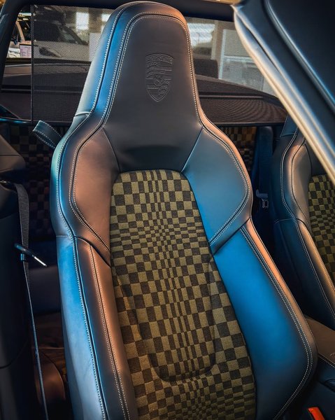 салон Porsche 911 Spirit 70