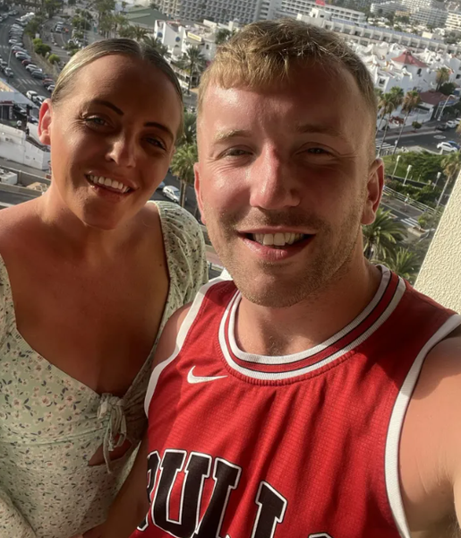 Проблемы с загранпаспортом, туризм, путешествия, отказ в посадке на самолет, странные истории, скандал, Великобритания