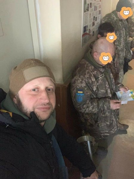 военные, раненые, раненные военные, поликлиника справа военные