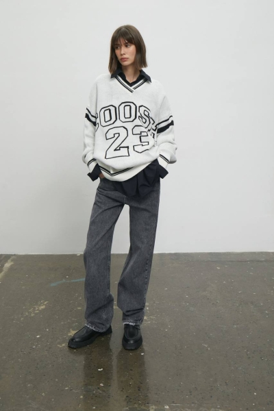 Сірі джинси прямого крою Сірі джинси прямого крою