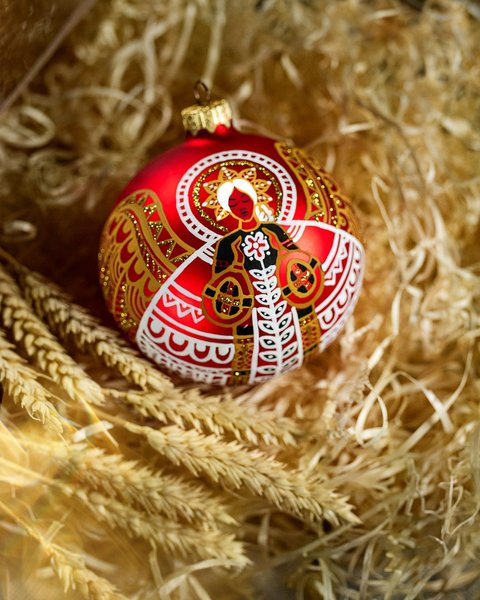 Ялинкові прикраси з історією: як бренд "Різдвяні історії" формує культуру автентичного  святкового декору