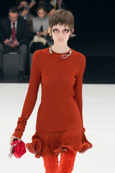 колье удавка, колье, модный показ, неделя моды, живанши, показ живанши