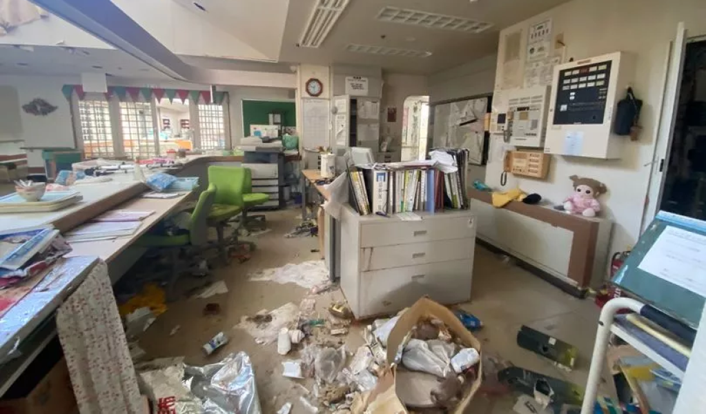 Блогер проник у покинутий пункт АЕС Блогер проник у покинутий пункт АЕС, атомна станція, вибух, трагедія на Фукусімі, Фукусіма-1, пункт управління, покинута АЕС