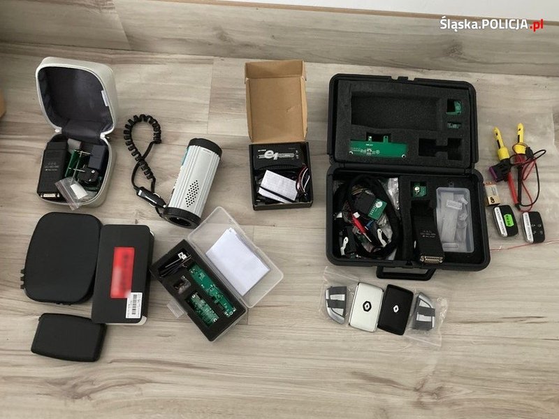 Украинцы занимались автоугоном и наркоторговлей в Польше