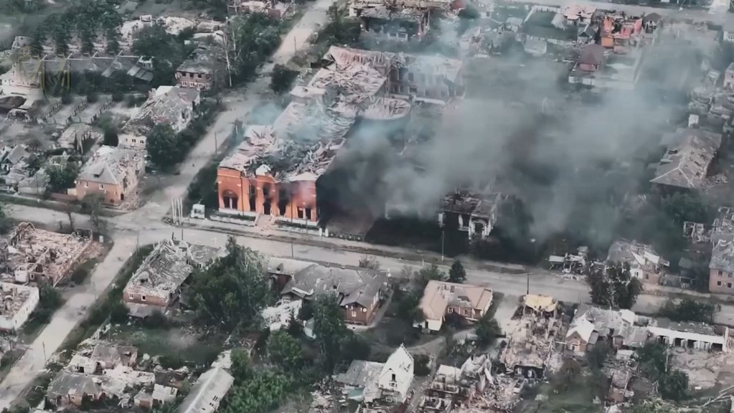 руїнування Вовчанська після ударів ЗС РФ Бої у Вовчанську, наступ на Харків, відео, 28 травня, руйнування