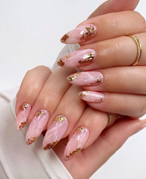 нюдовый маникюр, тренды маникюра, модные тренды, тренды сезона 2021, модный маникюр на осень