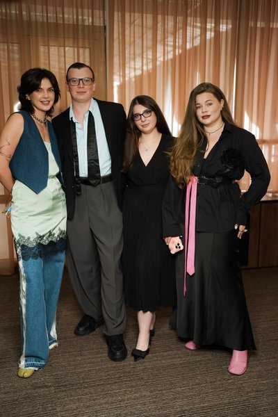 Яна Винниченко, Сергей Пастухов, Мария Краснобаева, Dari White