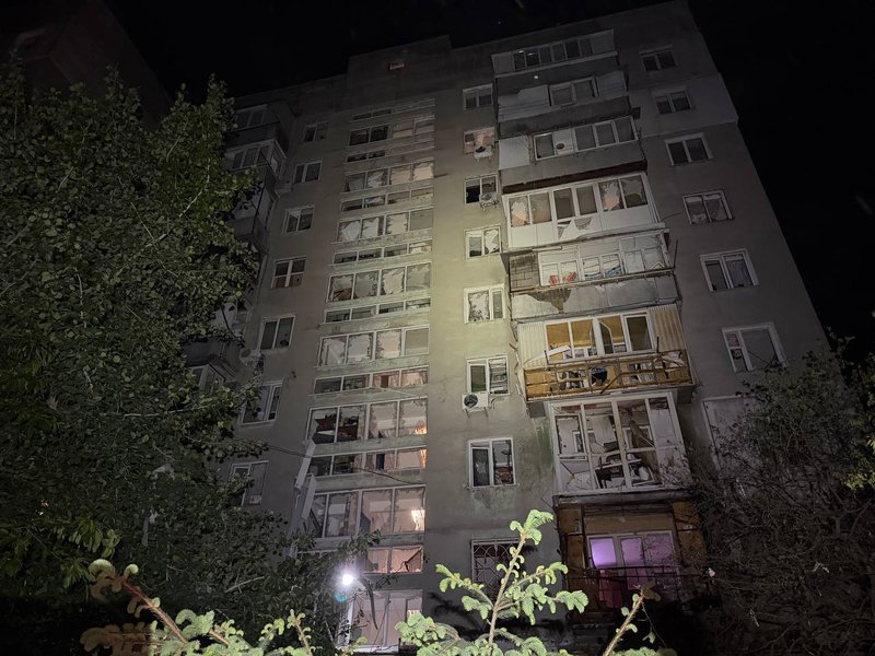 Повреждена многоэтажка в Одессе