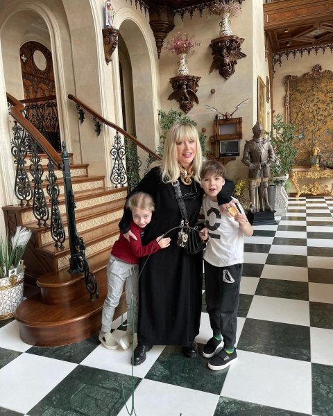 пугачевая дети Алла Пугачева с детьми