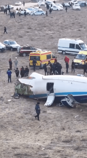 самолет Azerbaijan Airlines, разбился самолет