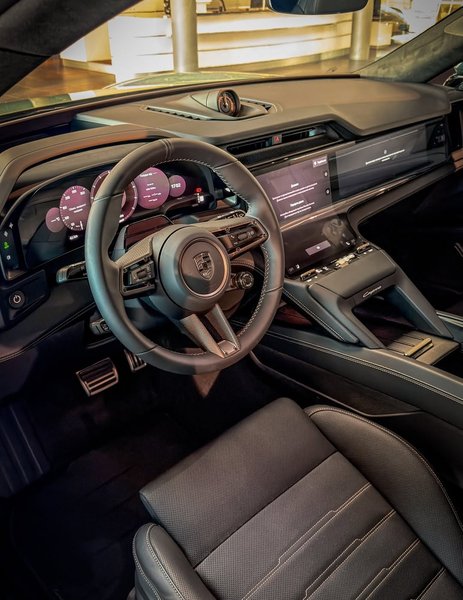 салон Porsche Cayenne 2026