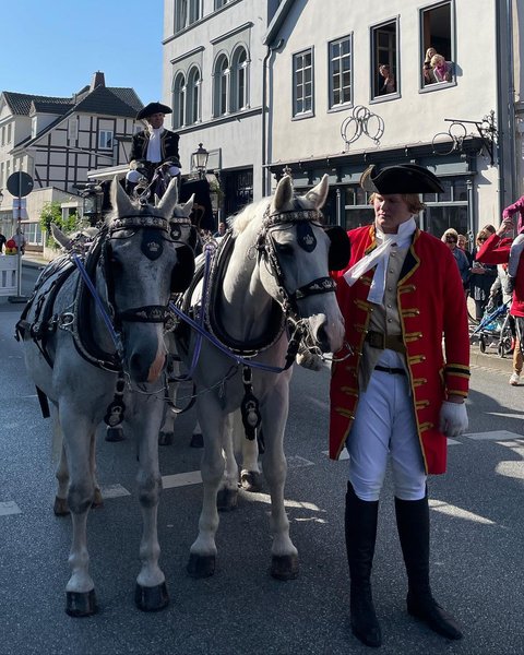 Олександр Шаумбург Ліппе, Махкамов Наваб, піаністка, іранська піаністка, весілля, германію, Бюккебург, німецький князь