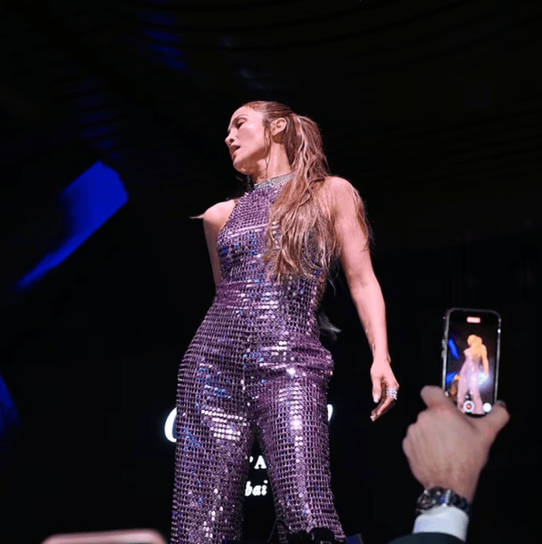 Дженніфер Лопес, співачка