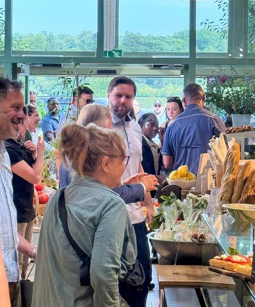 Джей Ди Вэнс