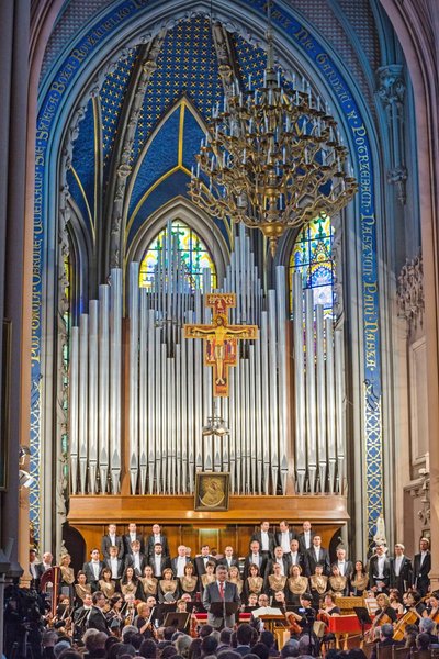 костел в киеве, костел святого николая, дом органной музыки, храм вернули общине, орган в киеве, органная музыка в киеве, концерты в киеве, где слушать камерную музыку в киеве, где слушать органную музыку в киеве, сгорел костел святого николая, пожар в костеле, пожар в храме, сгорел орган, пожар в католическом соборе, орган Rieger-Kloss