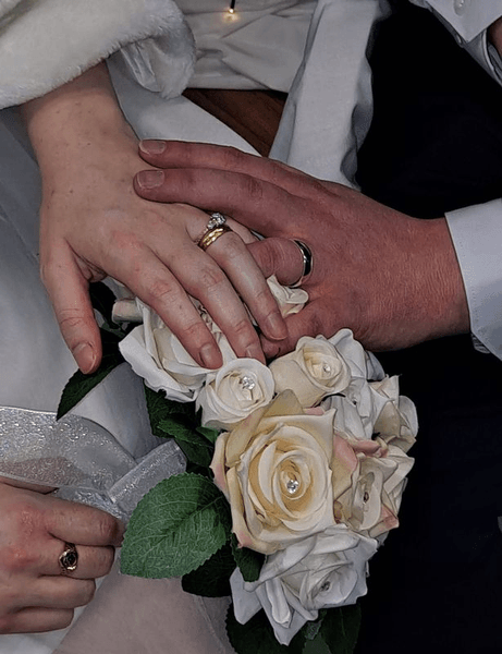 Весілля, обручки