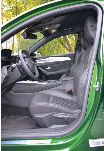 Peugeot 308, Peugeot 308 2023, новий Peugeot 308, Peugeot 308 в Україні