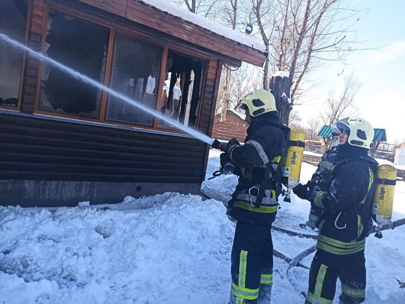 Киев, пожар, парк, Дружбы Народов, Муромец, тушение, кафе, сгорело, возгорание, ГСЧС, спасатели
