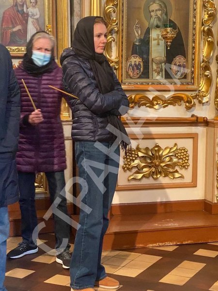 Анна Скороход на похоронах Антона Полякова