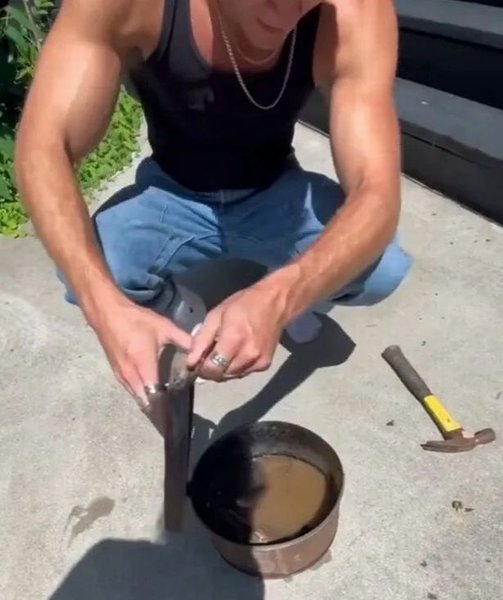 Моторошна знахідка, блогер, тіктокер, пірнали у воду, стрибали зі скелі, загубила каблучку, хотів допомогти подрузі, соцмережі