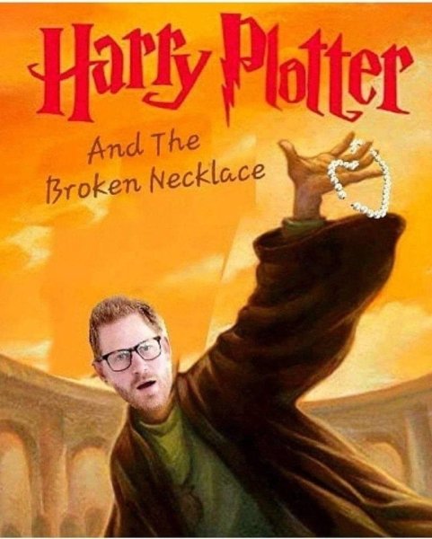 \"Талибы сами застрелились\": В сети создают мемы о скандальных мемуарах принца Гарри (ФОТО)