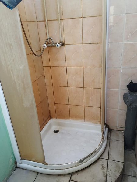 душ на сборном пункте