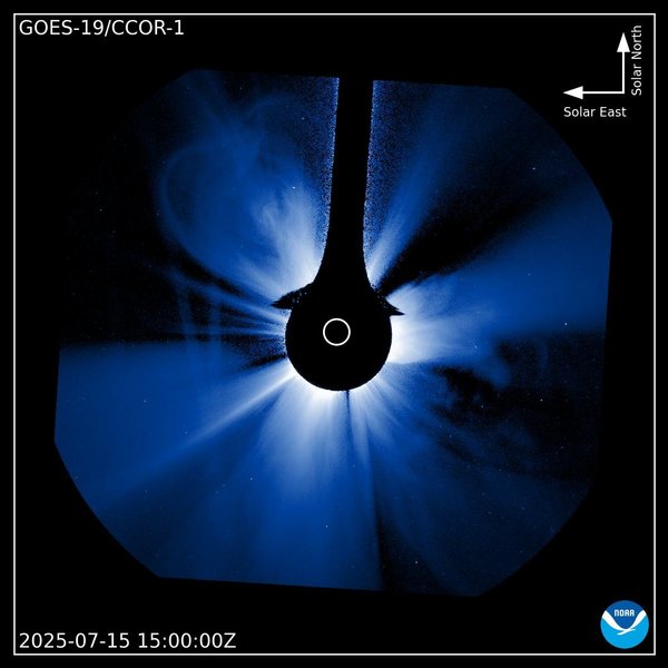 извержение плазмы Солнце