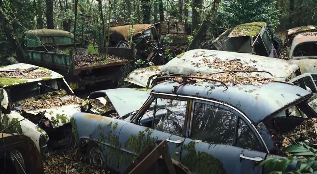 кладбище авто, ретро авто старинные авто, заброшенные авто