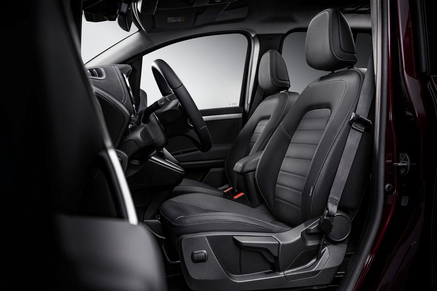 Mercedes-Benz T-Class 2022 салон, Mercedes-Benz T-Class 2022 водительское кресло, Mercedes-Benz T-Class 2022 оснащение