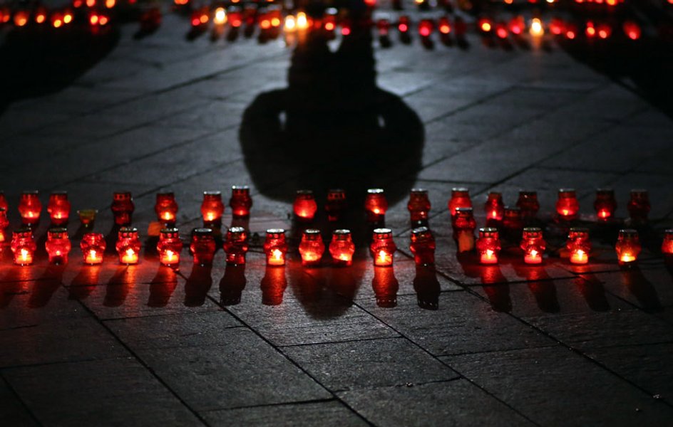 Митинг памяти погибших под Волновахой. Майдан