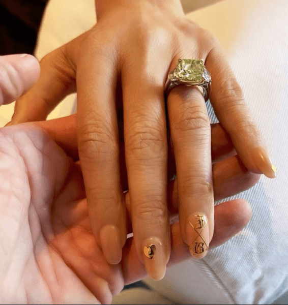 Каблучка Дженніфер Лопес