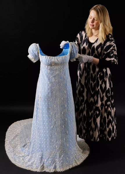 бриджертоны, королева шарлотта, выставка