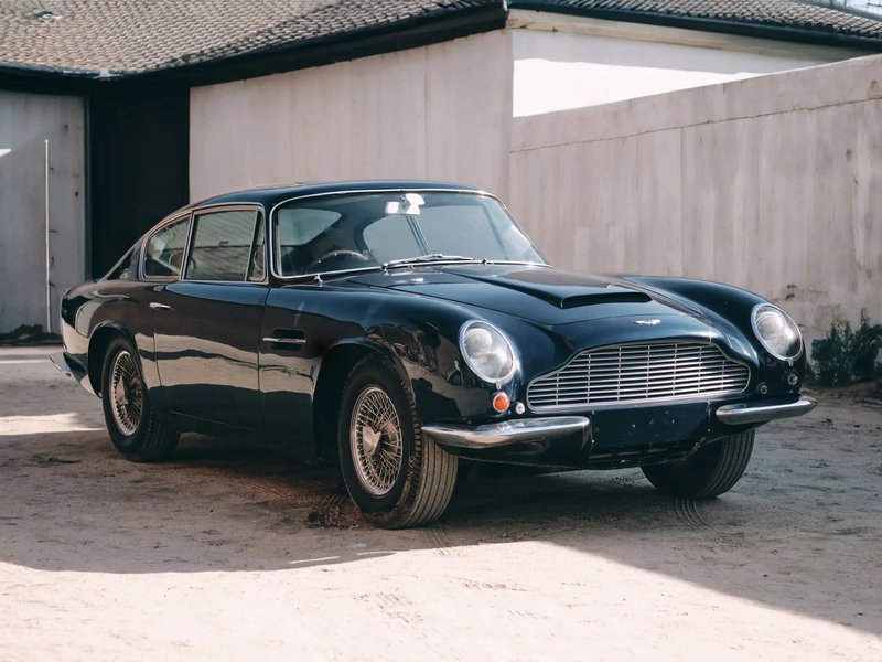 Aston Martin DB6