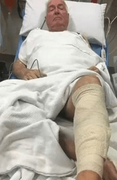 Ударил акулу по морде, пенсионер, дедушка, дайвинг, пережил нападение акулы, акула прокусила ногу, добрался до берега