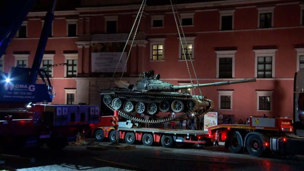 Виставка розбитої техніки РФ у Польщі