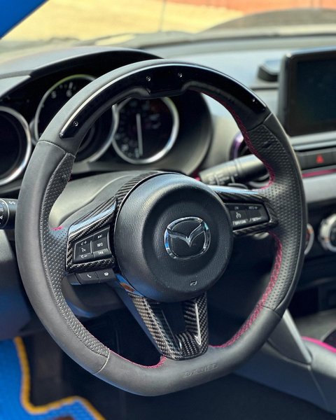 Салон Mazda MX-5