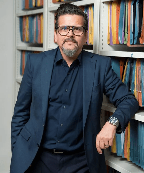 наследство от незнакомца, получила наследство, получила тысячи долларов, семейное древо, розыск членов семьи