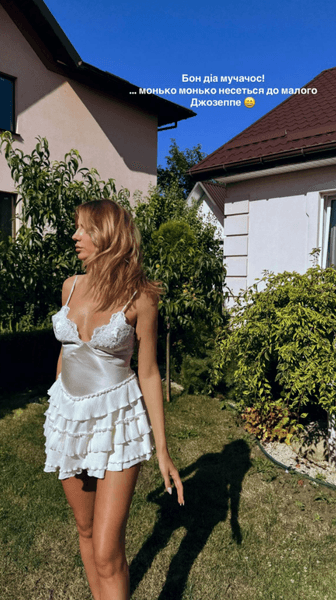 Леся Нікітюк на природі