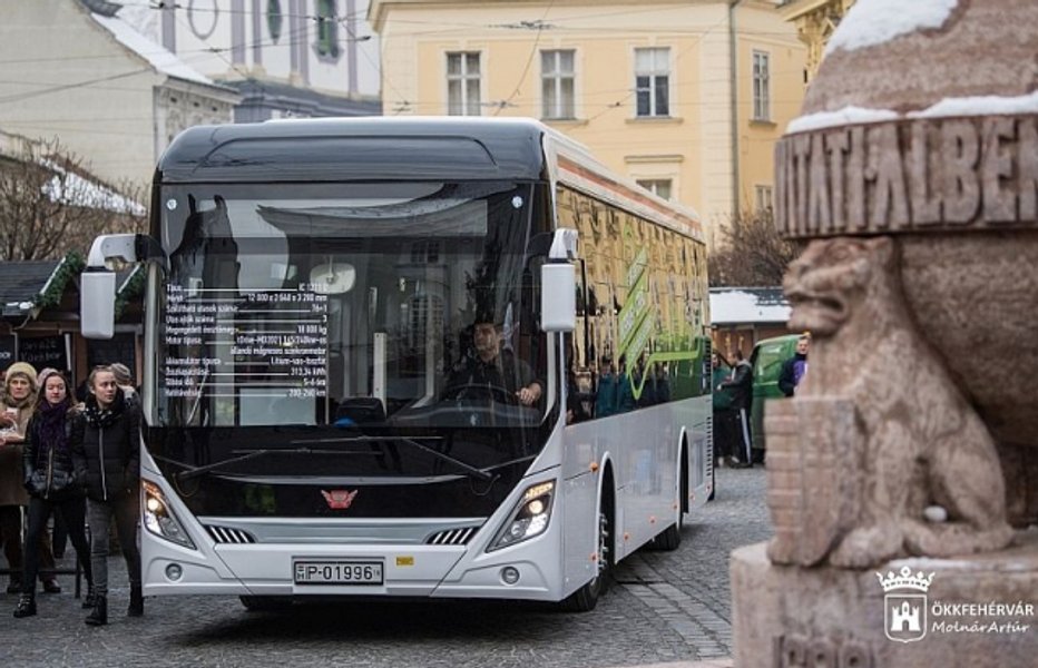 Новый электрический автобус "Икарус"