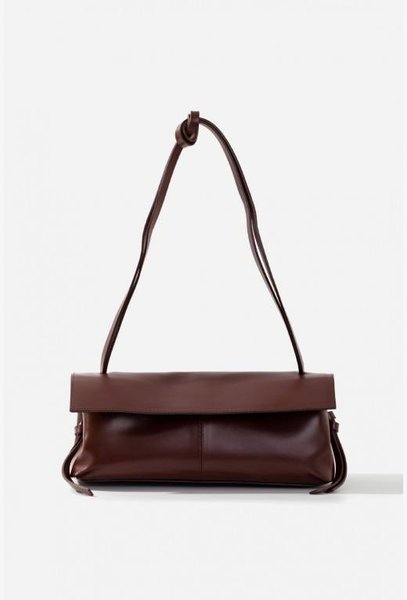 Сумка-багет, трендовая сумка ана осень, осенние сумки, женские сумки на осень, женские сумки на осень