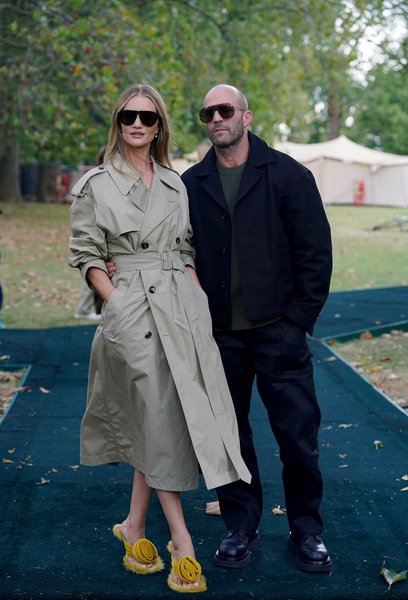 Роузі Гантінгтон-Вайтлі, Джейсон Стейтем