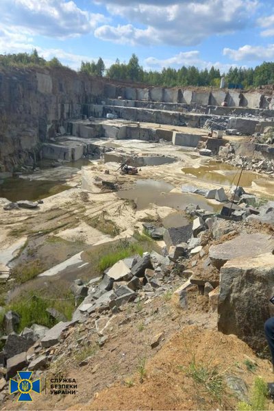 карьер, гранит