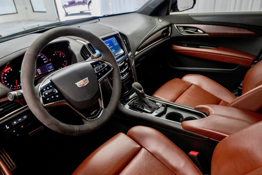 салон Cadillac ATS-V салон Cadillac ATS-V, Cadillac ATS-V 2018, седан Cadillac, авто Джо Байдена